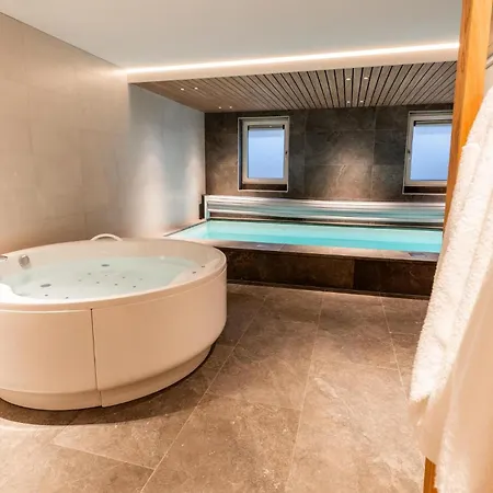 Veluwe Met Binnenzwembad & Wellness - 12 Personen - Rolstoeltoegankelijk Villa Wekerom