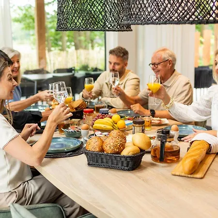 Villa Veluwe Met Binnenzwembad & Wellness - 12 Personen - Rolstoeltoegankelijk Wekerom