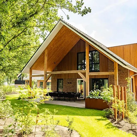 Veluwe Met Binnenzwembad & Wellness - 12 Personen - Rolstoeltoegankelijk Wekerom