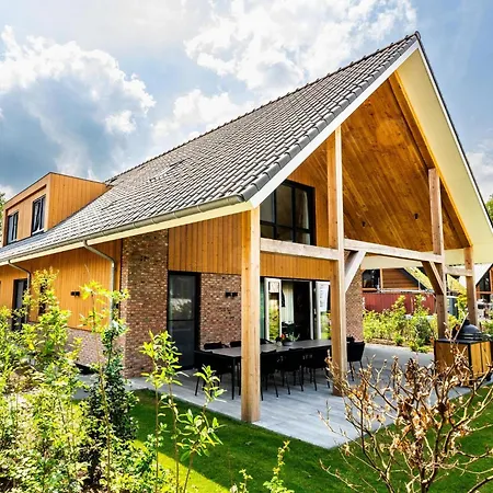 Veluwe Met Binnenzwembad & Wellness - 12 Personen - Rolstoeltoegankelijk Villa Wekerom