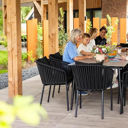 Veluwe Met Binnenzwembad & Wellness - 12 Personen - Rolstoeltoegankelijk Villa *