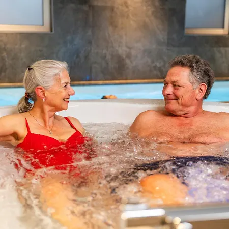 Veluwe Met Binnenzwembad & Wellness | 12 Personen | Rolstoelvriendelijk *