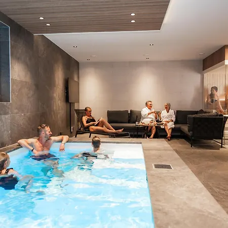 Veluwe Met Binnenzwembad & Wellness - 12 Personen - Rolstoeltoegankelijk * Wekerom